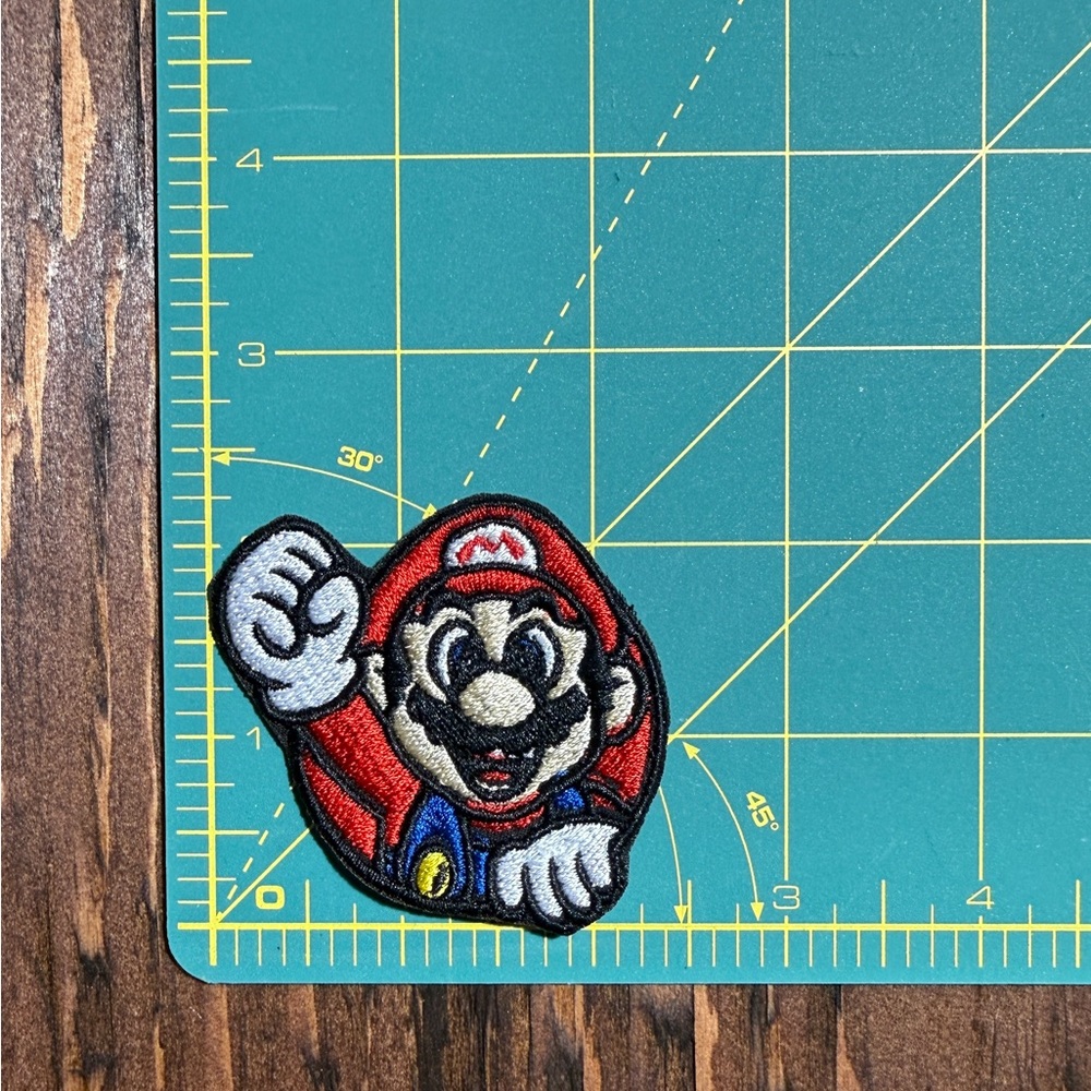 ✨4/$15✨Mario Embroidered Patch - Picture 2 of 3